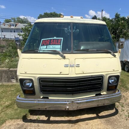 1977 GMC MotorHome, 455 CID, FWD, (ROYAL) 26’ Long, Run Great, Registered,