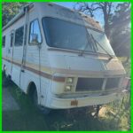 1987 Bounder Chevrolet 33' Class A Motorhome, Generator and Awning