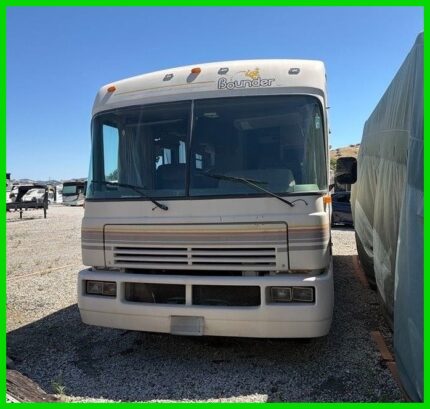 1990 Chevrolet Bounder M-34C Gas Motorhome – with Generator