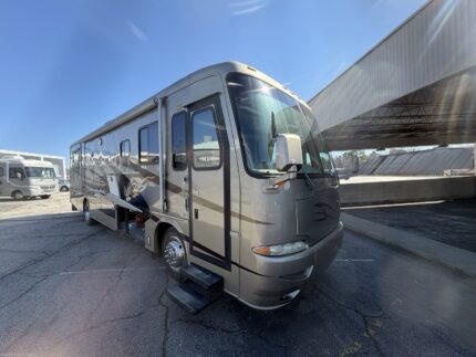 2004 Newmark Kountry Star Tan Diesel Engine