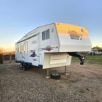 2005 Savoy Holiday Rambler 29' Gooseneck Hitch Converted