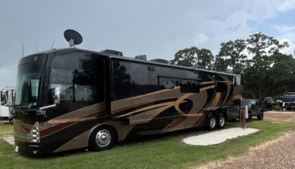 2014 Thor Motor Coach -Tuscany 44MT and 2016 Jeep Wrangler