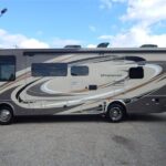2019 Thor Windsport 29M Tan 6.8 Liter V10 Automatic 22679 Miles