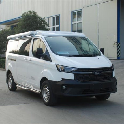 High-Performance 220HP Gasoline Motorhome Perfect 3.3 Ton C-License RV (No Weight Limits) 2.0t Turbo Petrol Camper Van with Garage-Friendly Low Roof (2.15m)