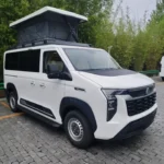 Sinotruk Pioneer Pop Top Camper Van 2.0t Diesel 8at B Type RV with Electric Lifting Roof