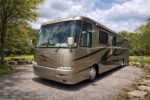 2004 Newmark Kountry Star Tan Diesel Engine
