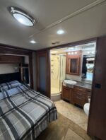 2012 Fleetwood Southwind 36D Motorhome. 20 Thousand Miles
