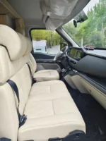 Sinotruk Pioneer Pop Top Camper Van 2.0t Diesel 8at B Type RV with Electric Lifting Roof
